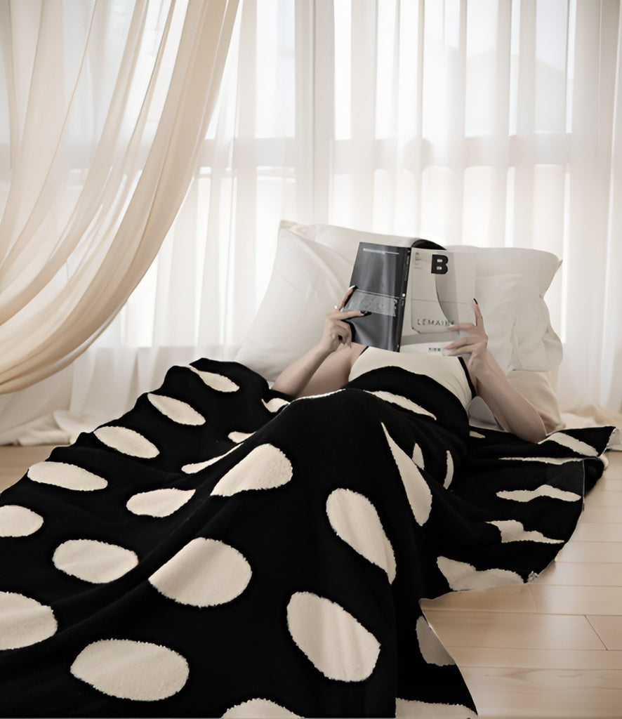 Moreover voyage dot sofa throw/cozy blanket WEEKO
